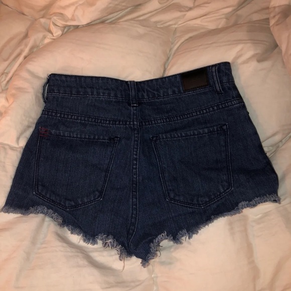 BDG Urban Outfitters Size 26W High Rise Dree Cheeky Denim Shorts - Picture 5 of 6